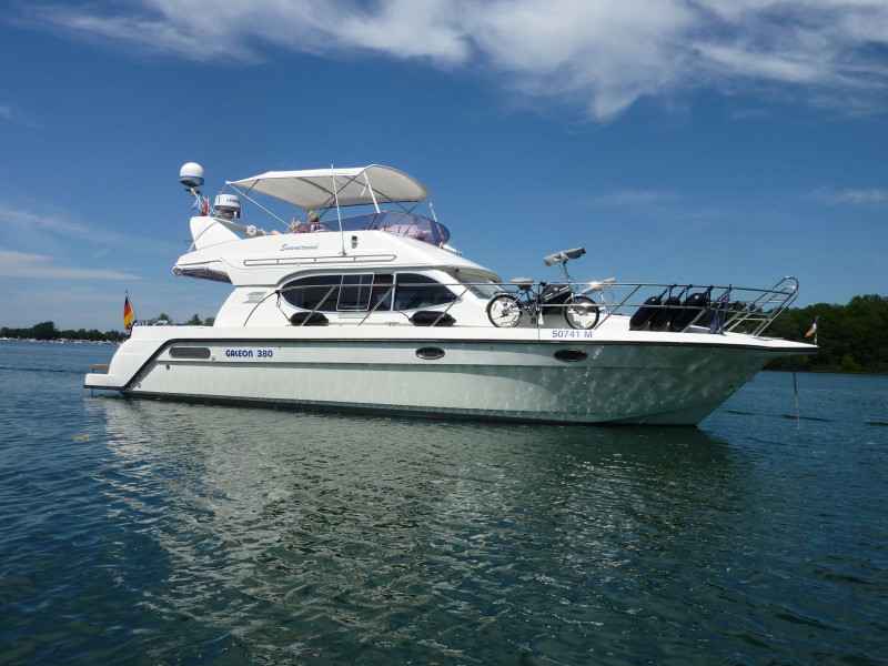 Motorboot Galeon 380 Fly