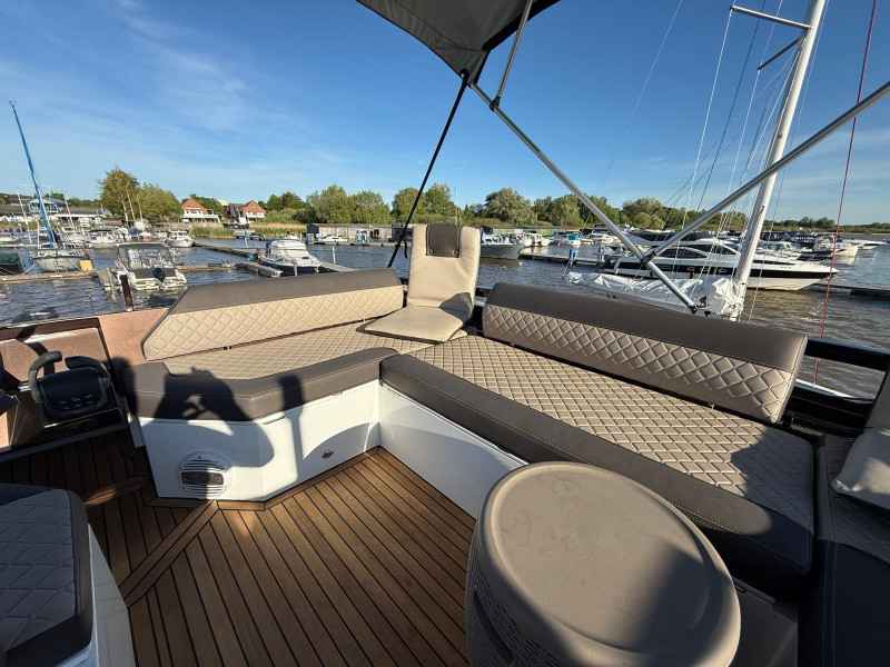 Motorboot Galeon 470 SKY