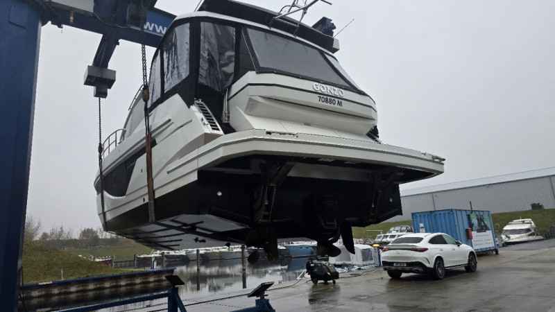 Motorboot Galeon 470 SKY