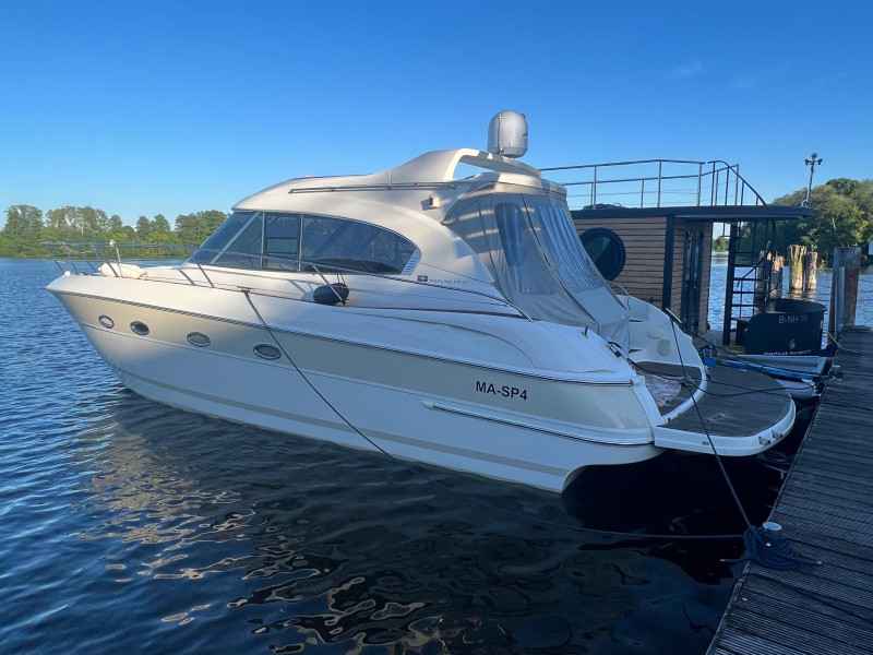Motorboot Sea Ray 300 Express Cruiser