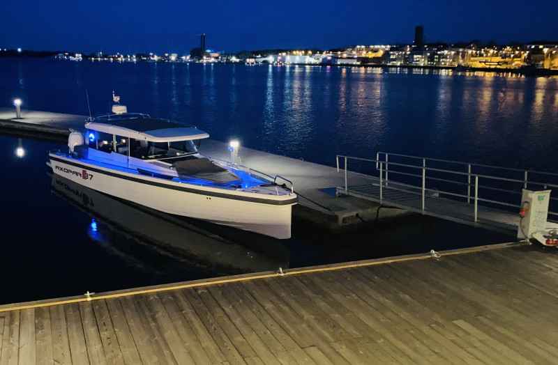 Motorboot Axopar 37 AC