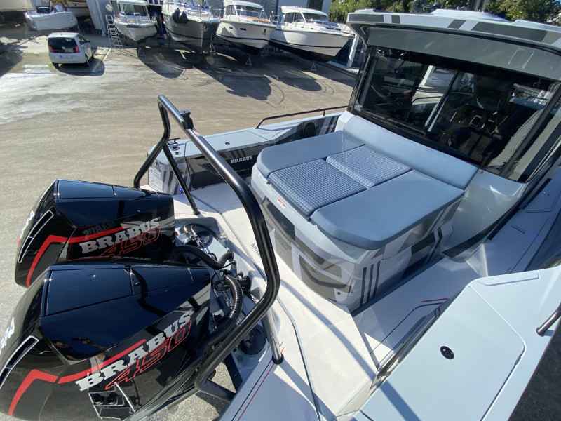 Motorboot Axopar Brabus Shadow 900 Cross Cabin