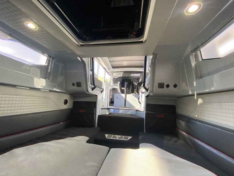Motorboot Axopar Brabus Shadow 900 Cross Cabin