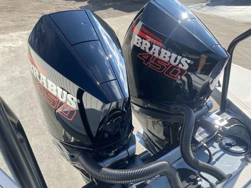 Motorboot Axopar Brabus Shadow 900 Cross Cabin