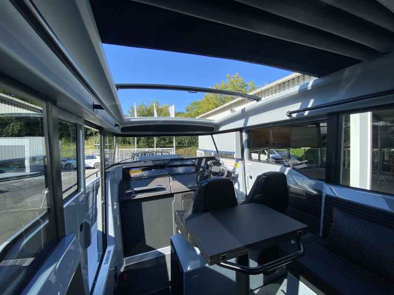 Motorboot Axopar Brabus Shadow 900 Cross Cabin