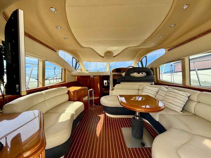 Motorboot Azimut 42 Fly