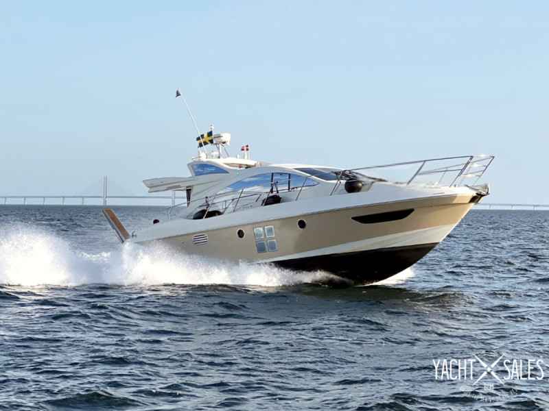 Motorboot Azimut 43S