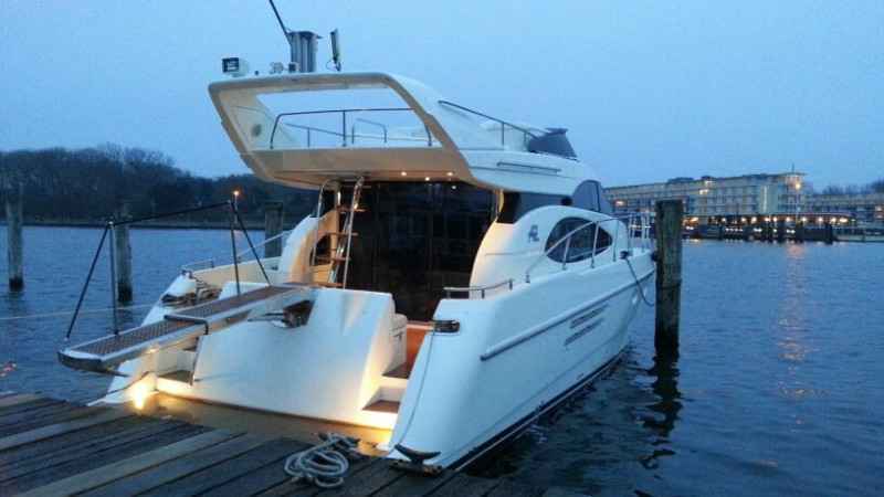 Motorboot Azimut 52 Fly