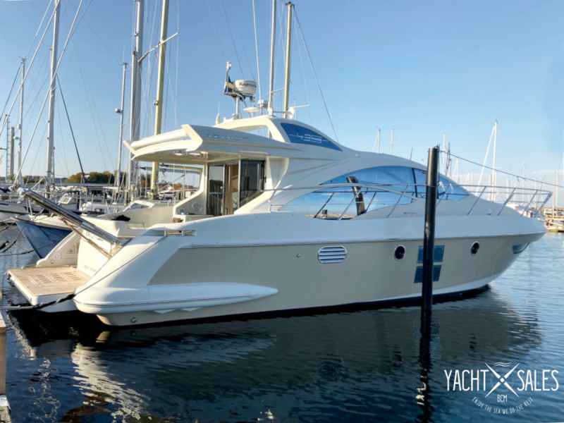 Motorboot Azimut 43S