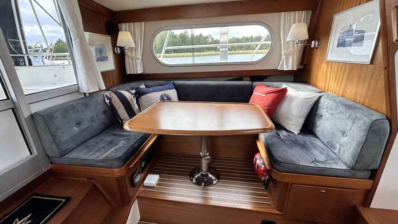 Motorboot Nimbus 380 Commander