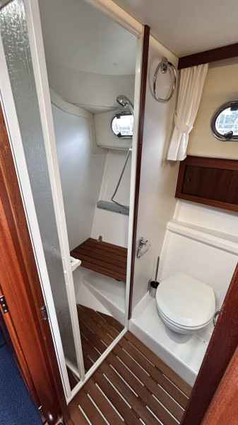 Motorboot Nimbus 380 Commander