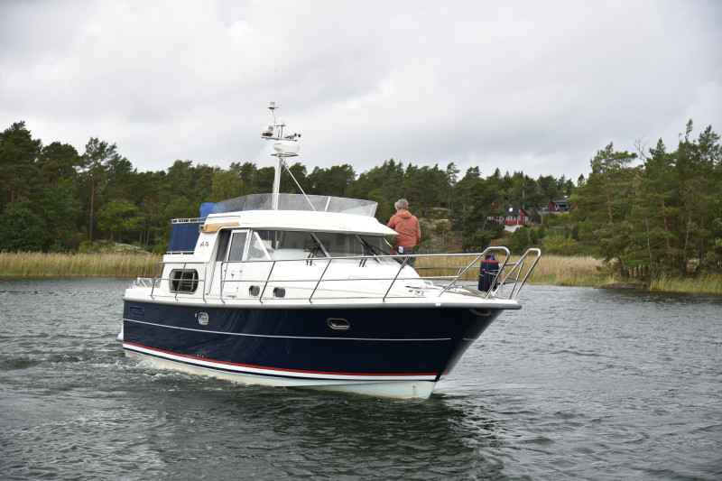 Motorboot Nimbus 380 Commander