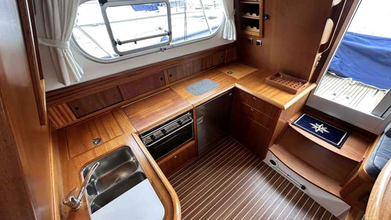 Motorboot Nimbus 380 Commander