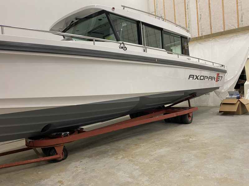 Motorboot Axopar 37 AC
