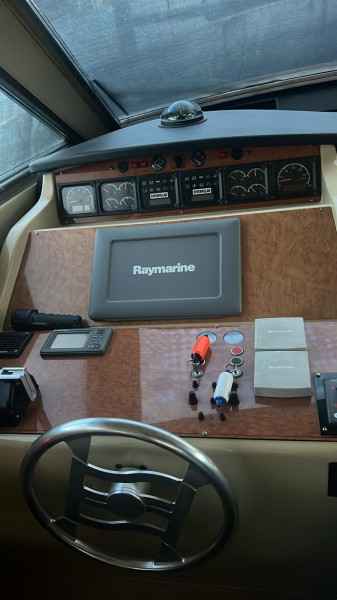 Motorboot Ferretti 530 Fly
