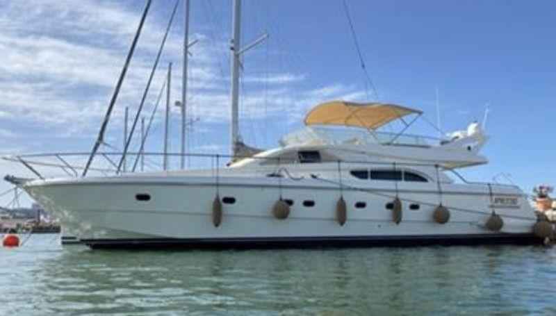 Motorboot Ferretti 57 Fly