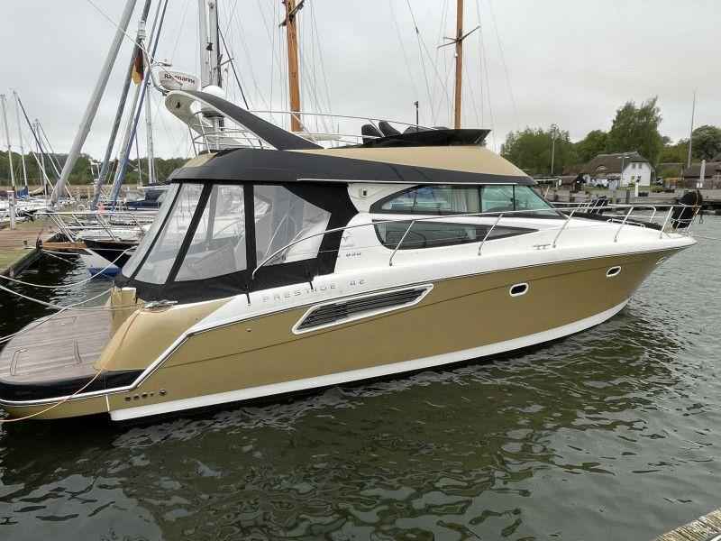 Motorboot Jeanneau Prestige 42 Fly
