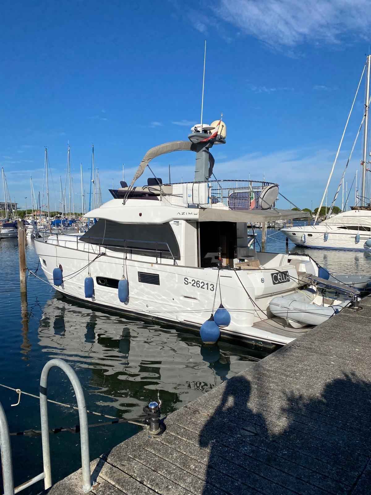Motorboot Azimut Magellano 43