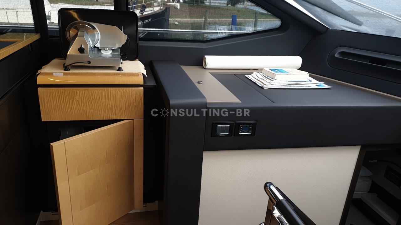 Motorboot Azimut 66 Fly