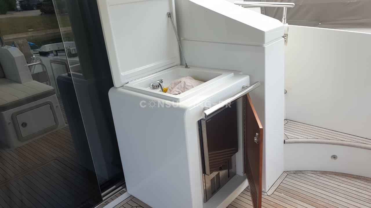 Motorboot Azimut 66 Fly
