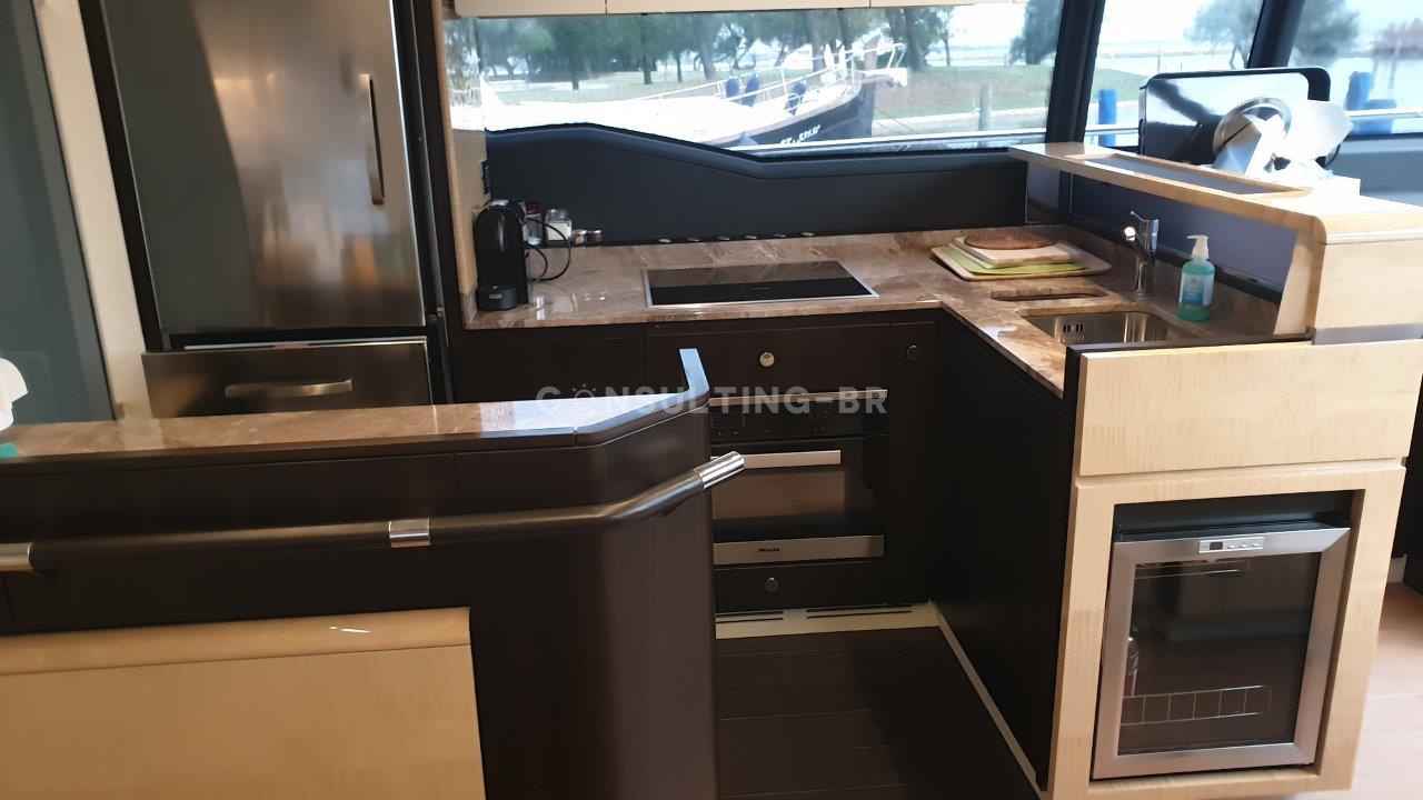 Motorboot Azimut 66 Fly