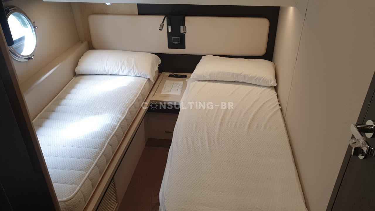 Motorboot Azimut 66 Fly