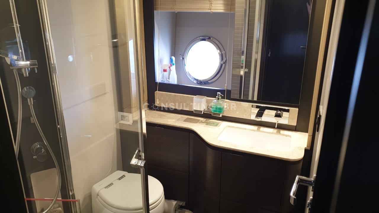 Motorboot Azimut 66 Fly