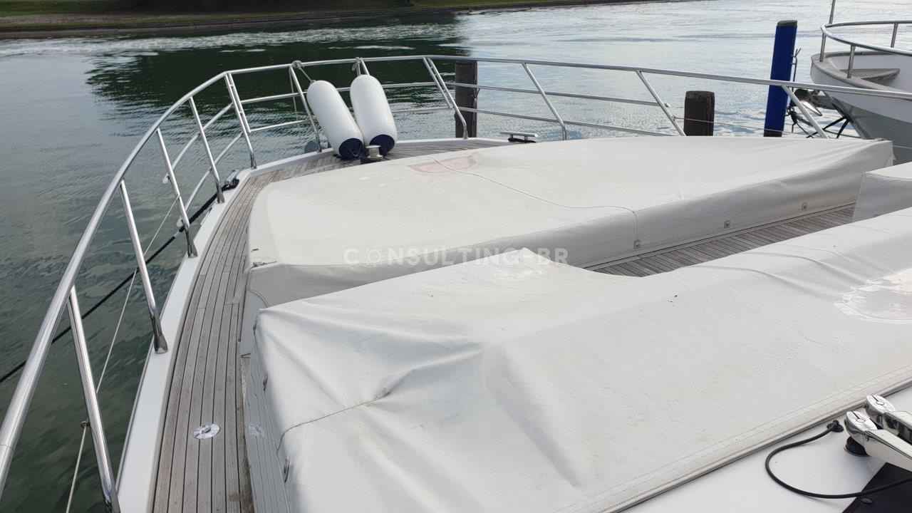 Motorboot Azimut 66 Fly