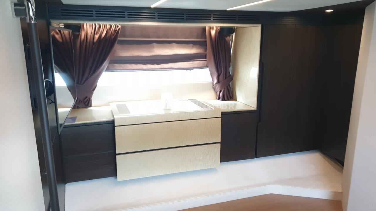 Motorboot Azimut 66 Fly