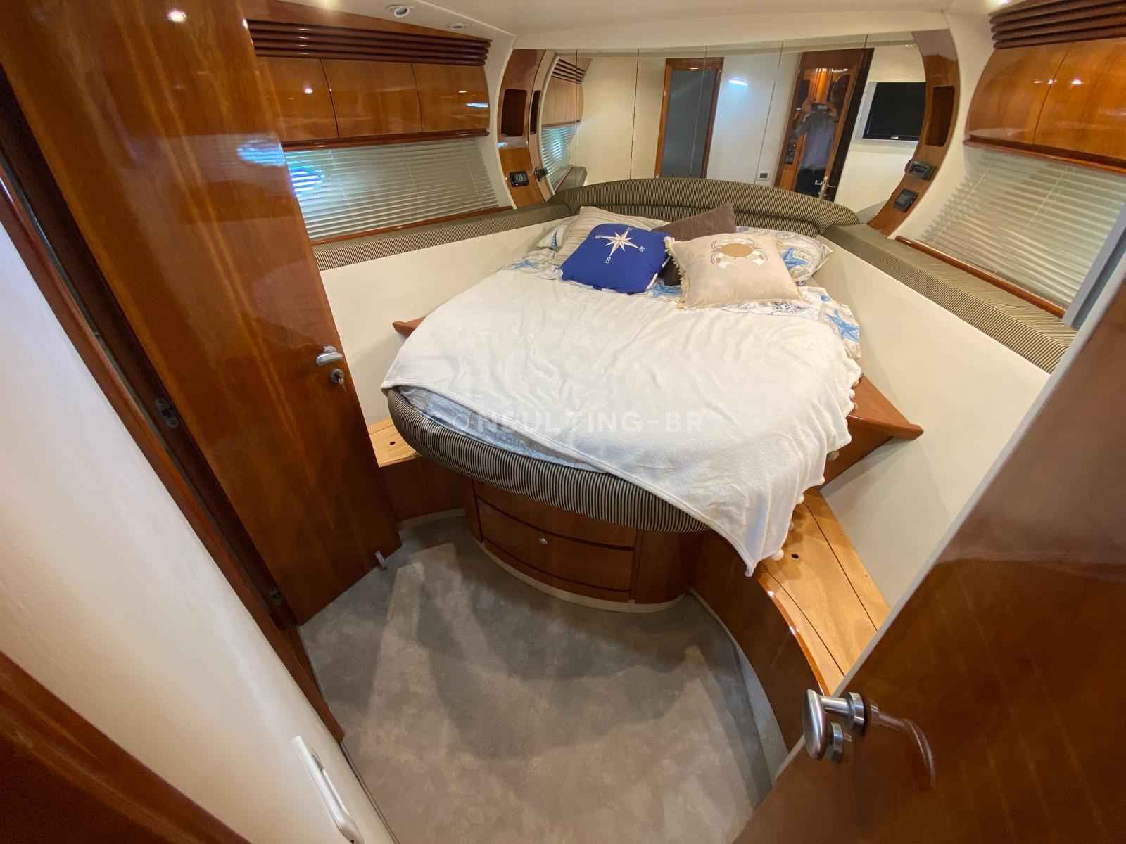 Motorboot Pershing 54