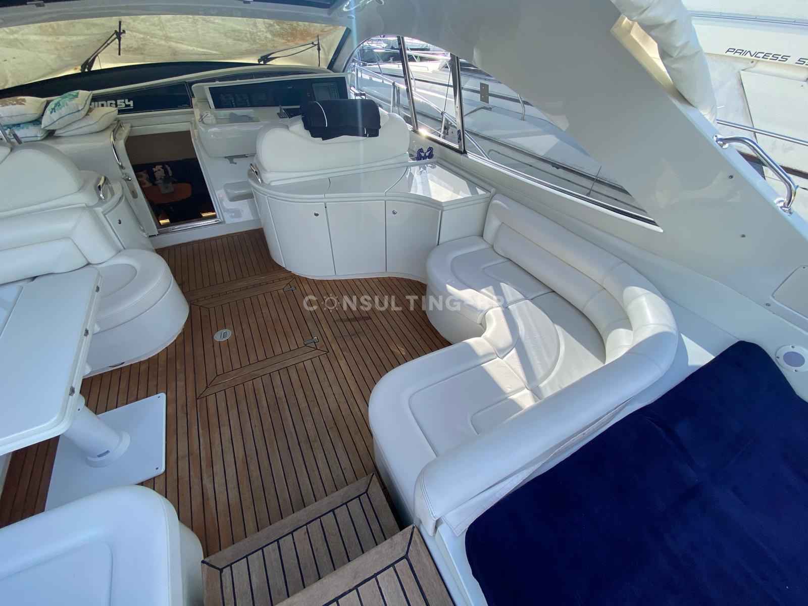 Motorboot Pershing 54