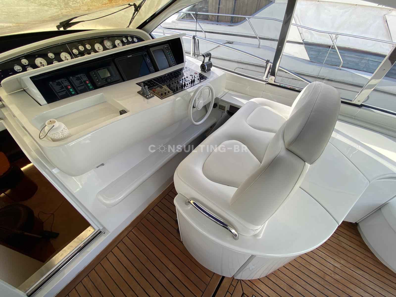 Motorboot Pershing 54