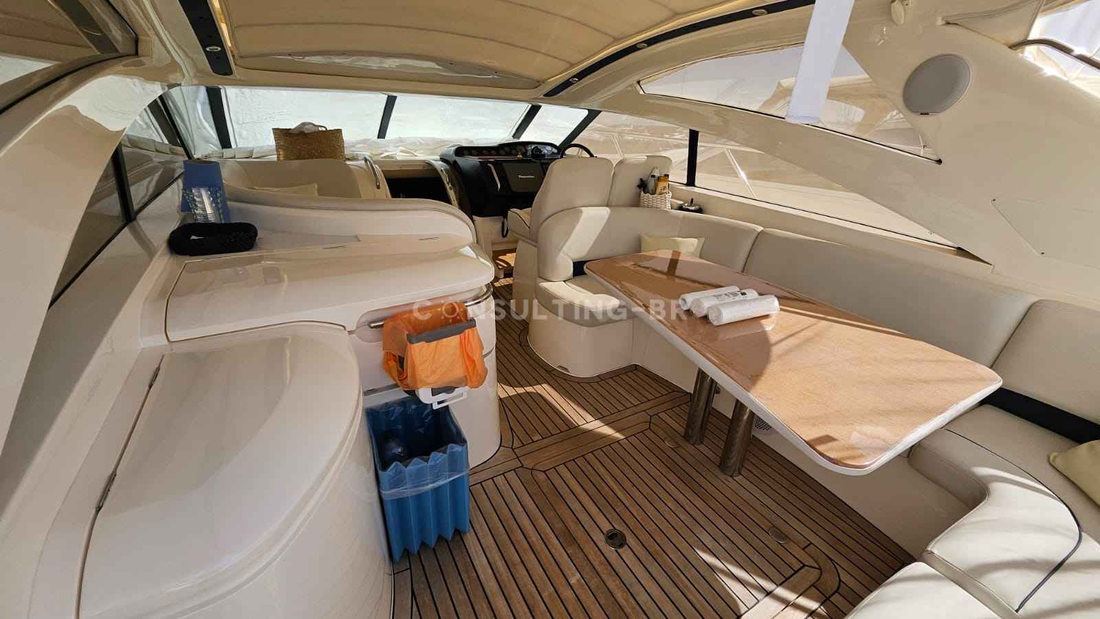 Motorboot Princess V 48 HT