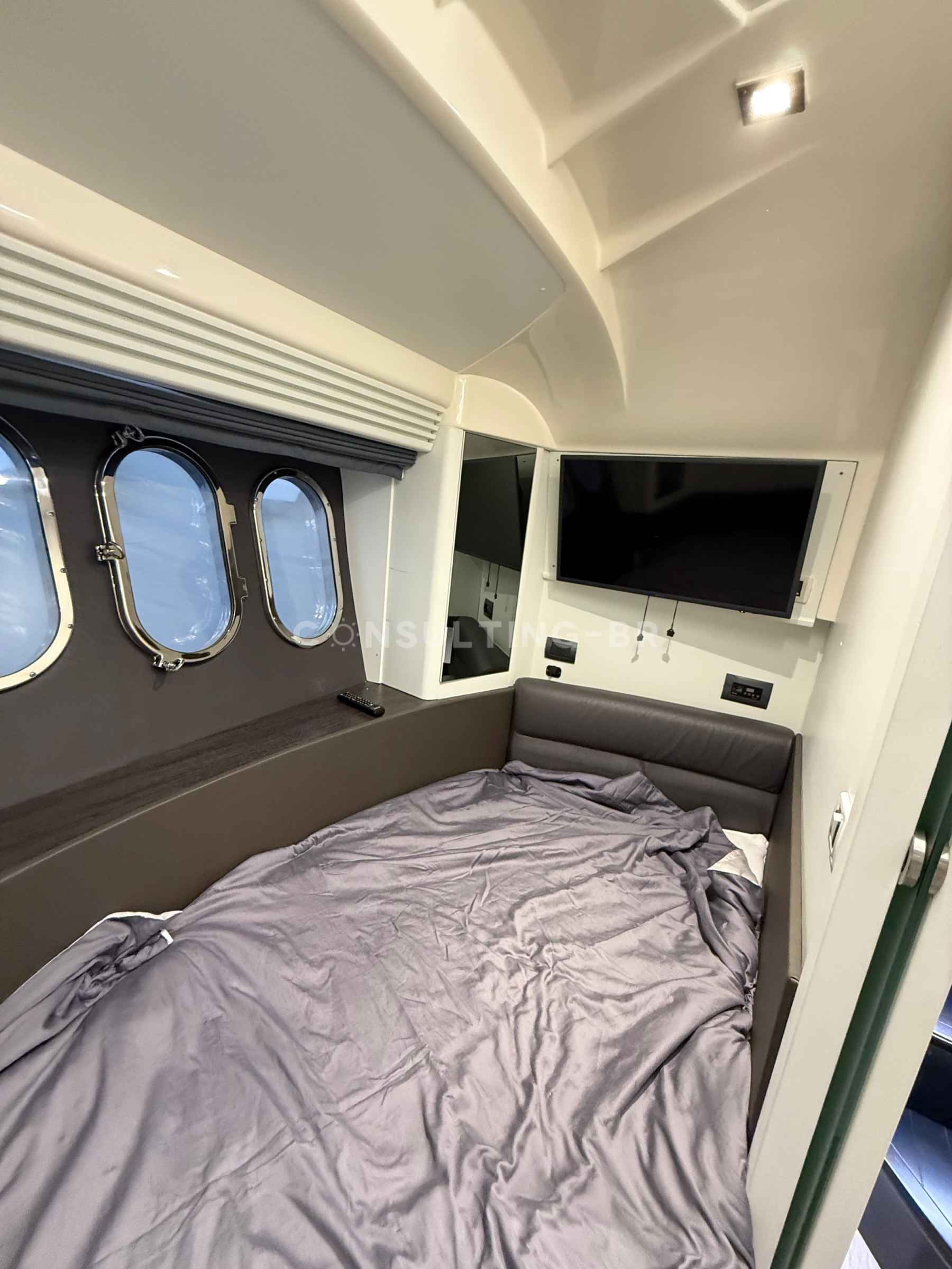 Motorboot Absolute 47 HT