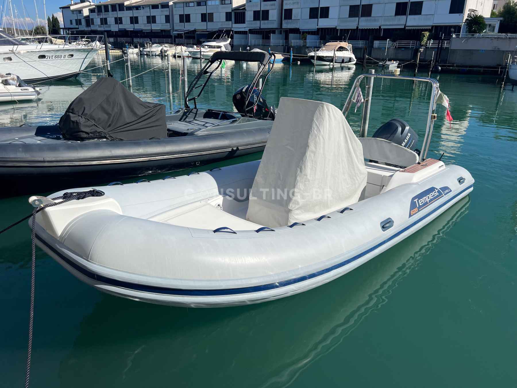Motorboot Capelli Tempest 626
