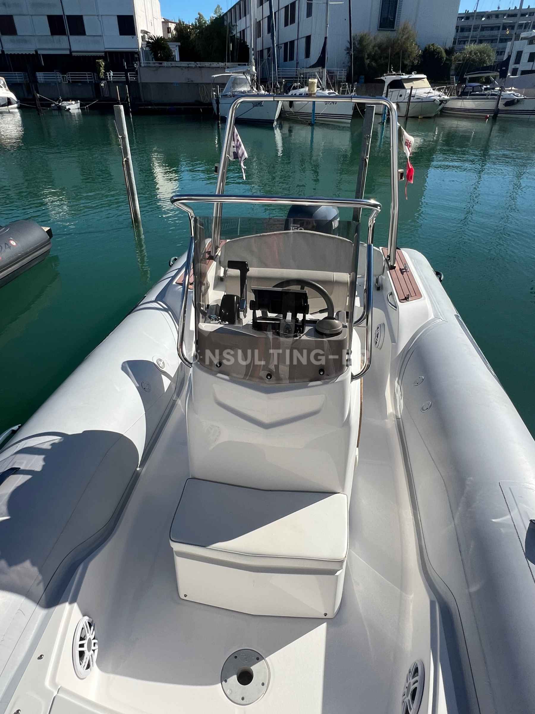 Motorboot Capelli Tempest 626