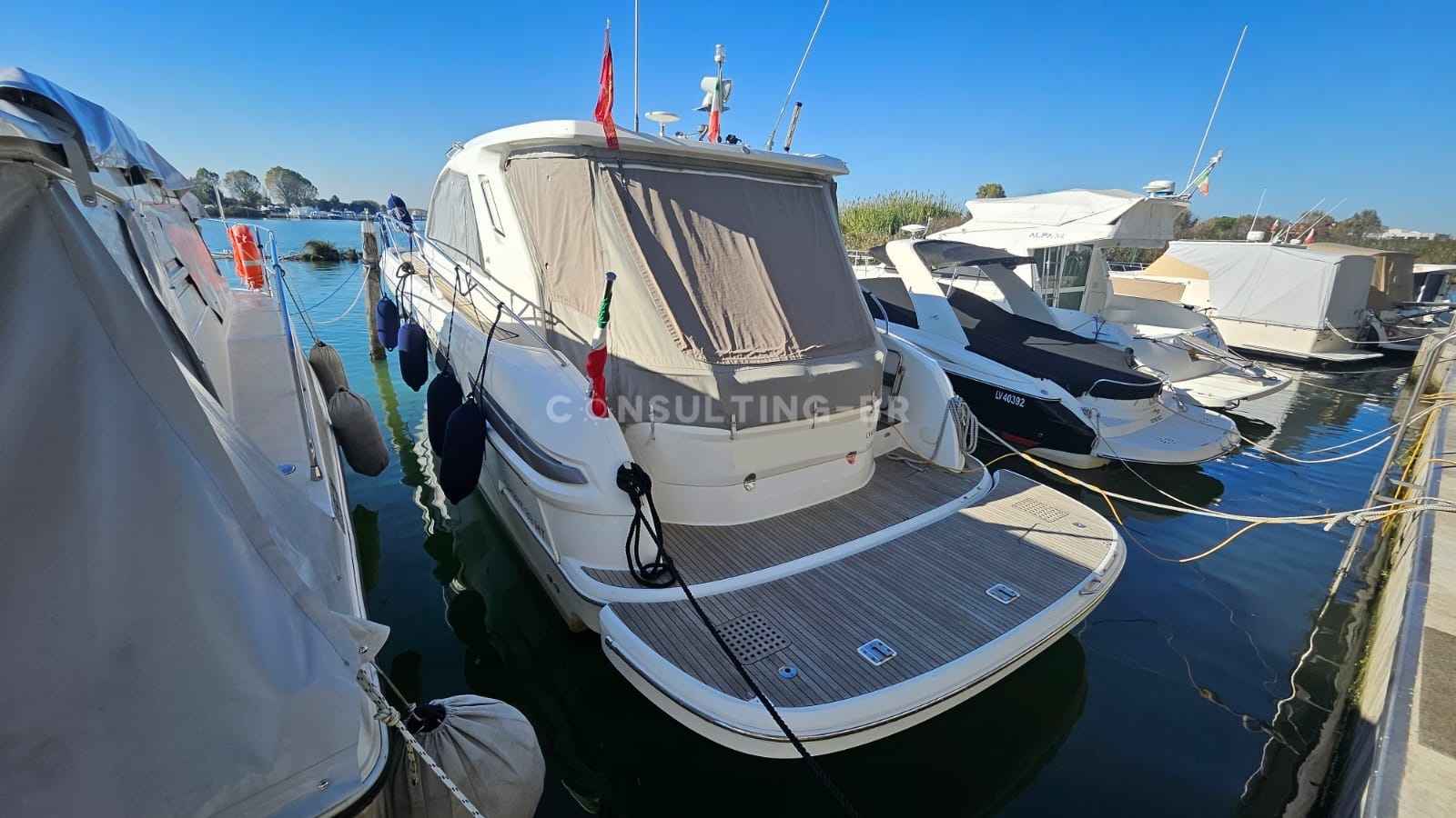 Motorboot Bavaria 39 HT Sport