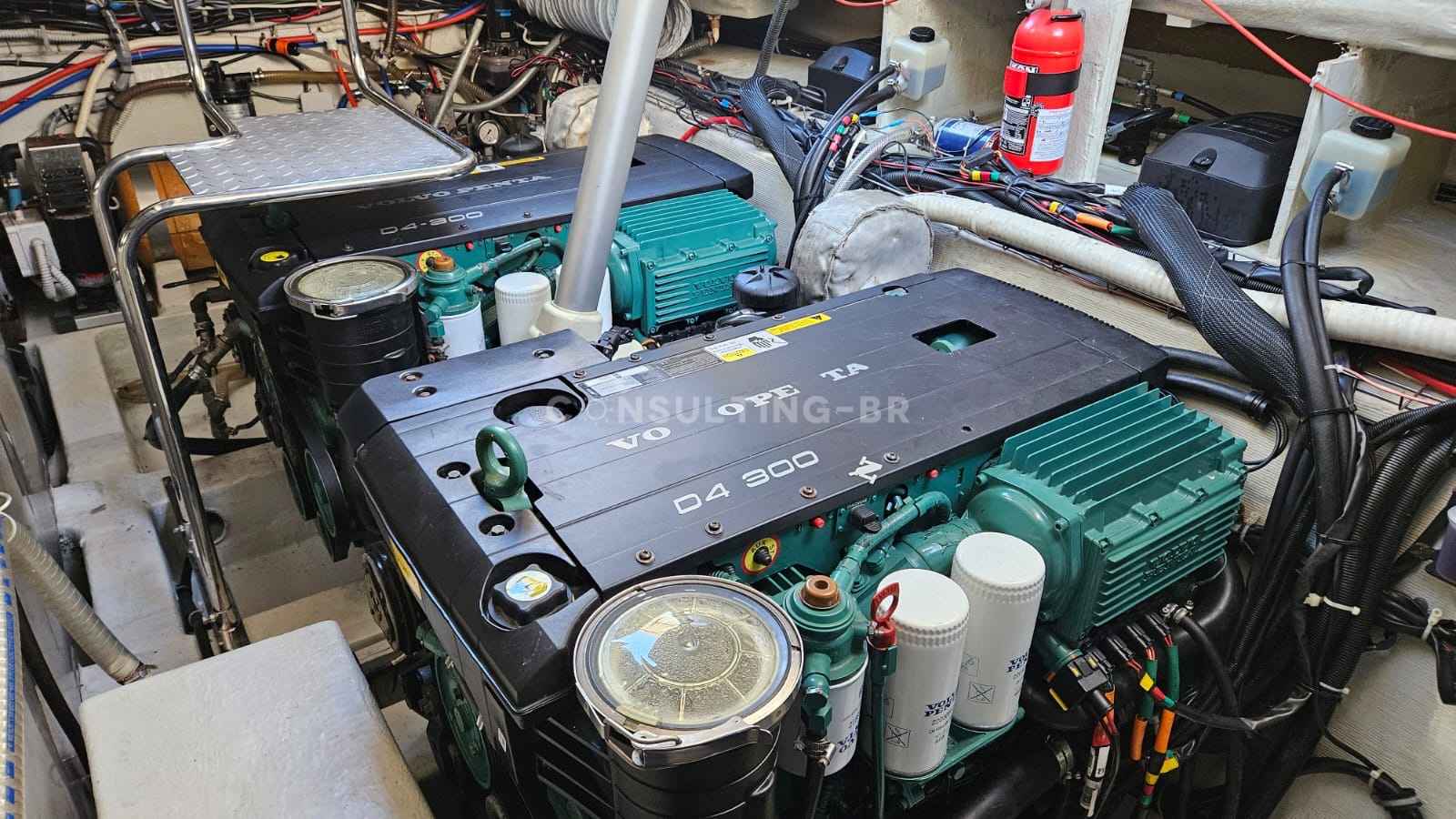 Motorboot Bavaria 39 HT Sport