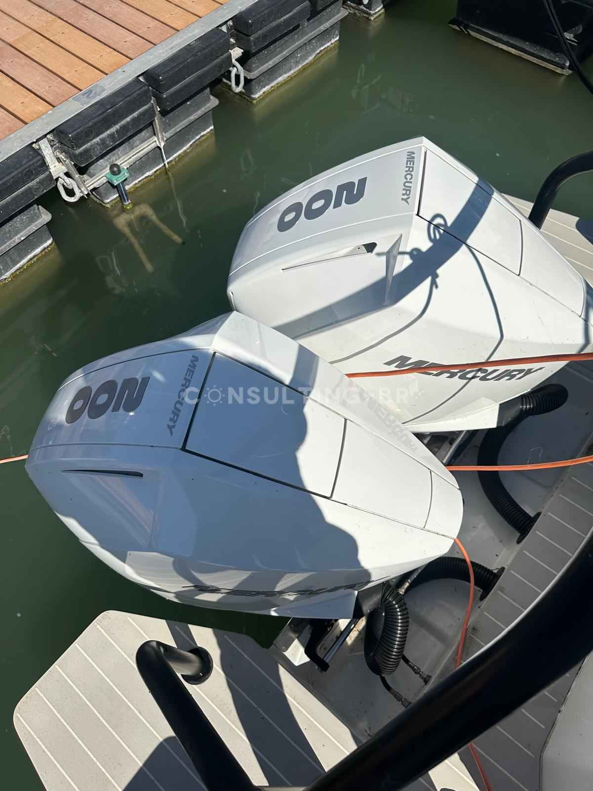 Motorboot Axopar 28