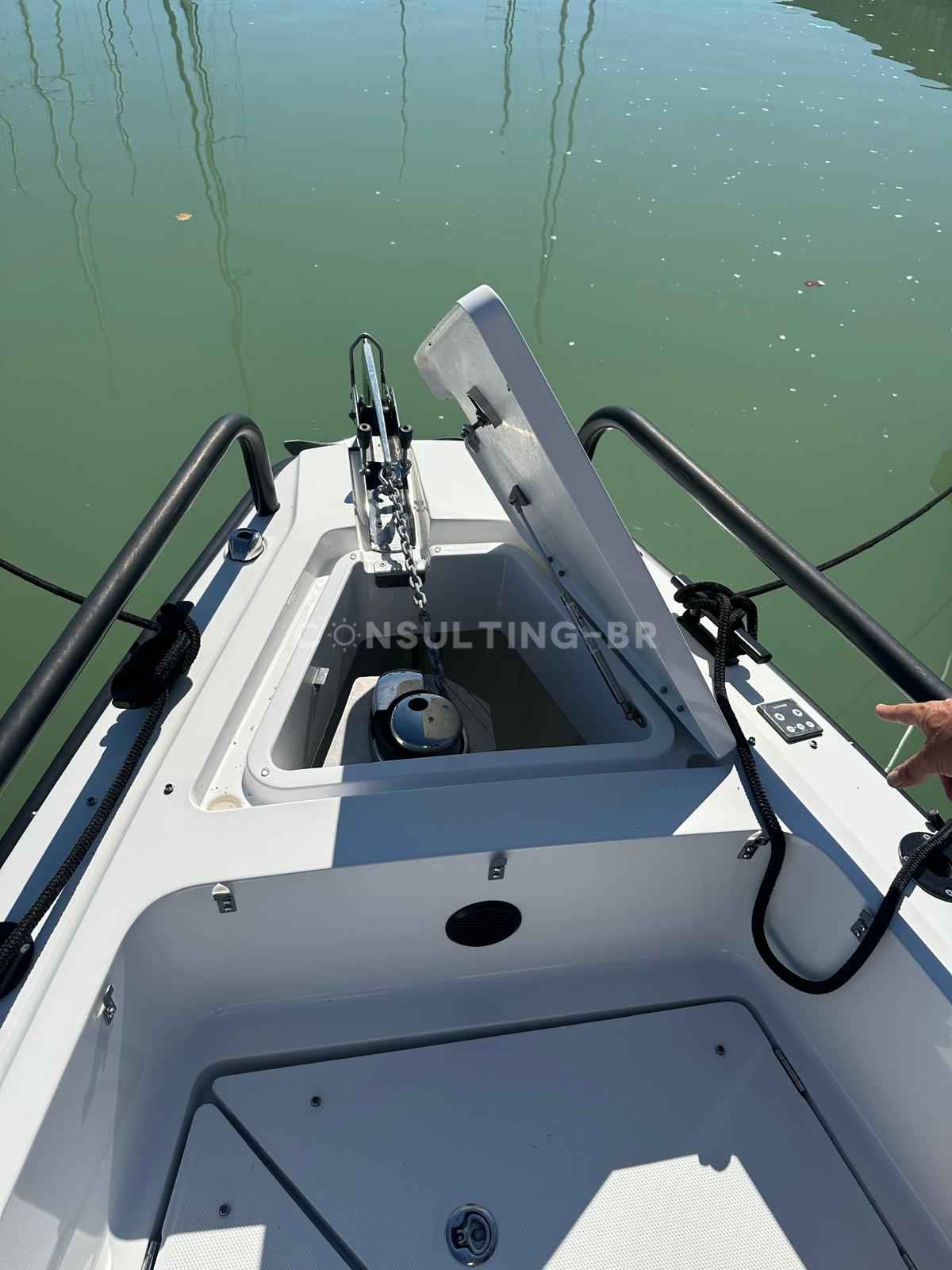 Motorboot Axopar 28
