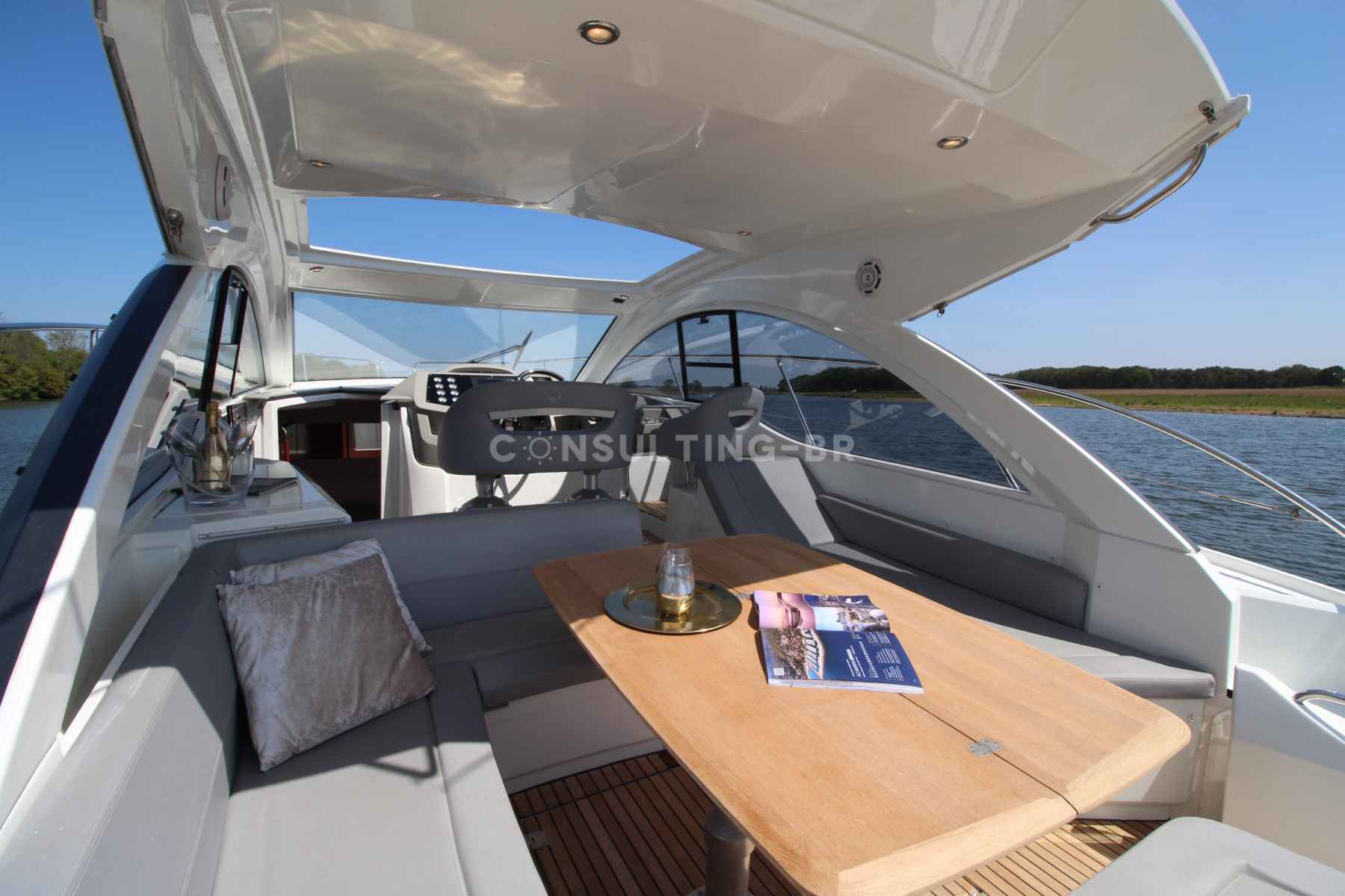 Motorboot Beneteau Gran Tourismo GT 38