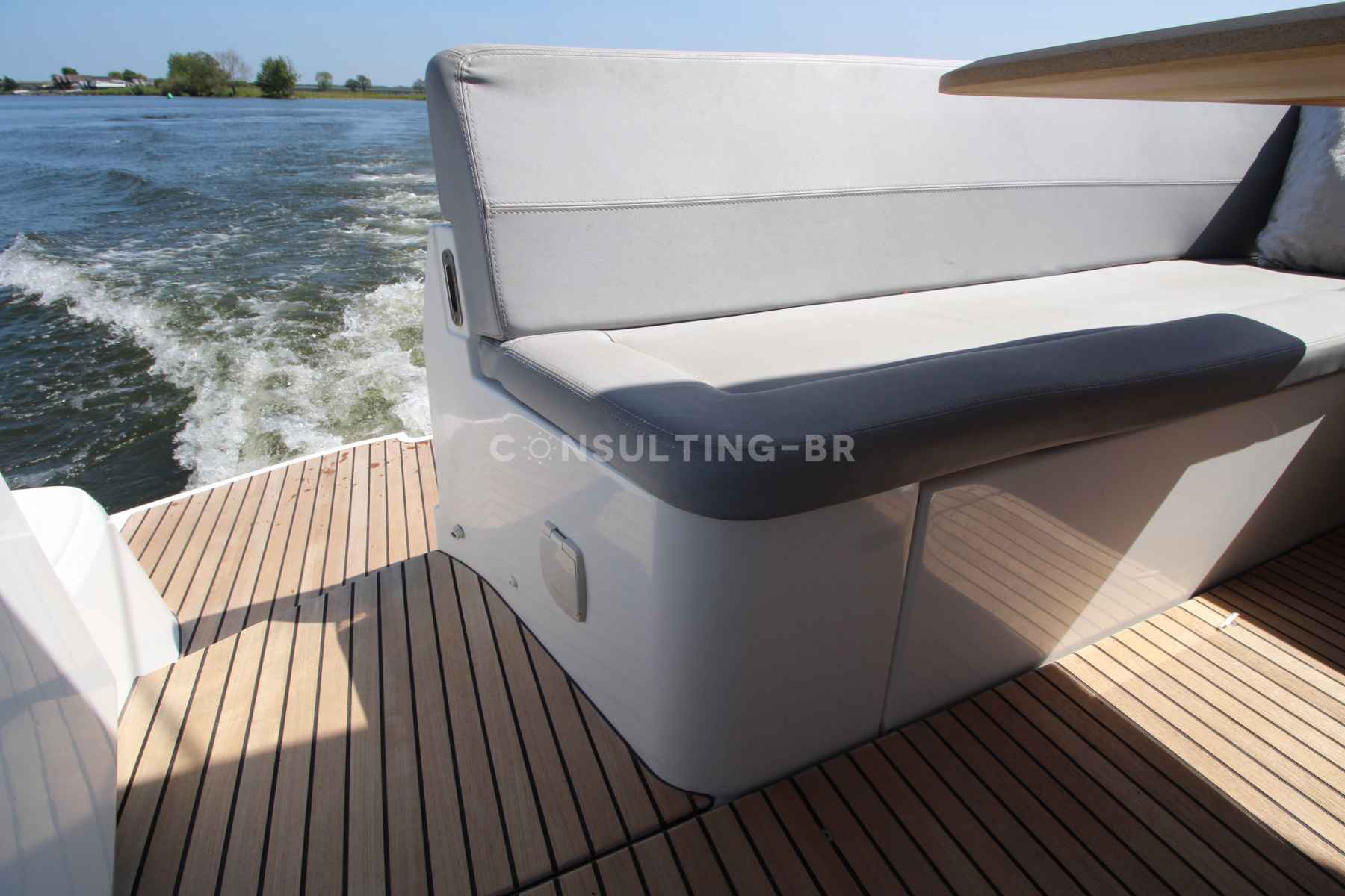 Motorboot Beneteau Gran Tourismo GT 38
