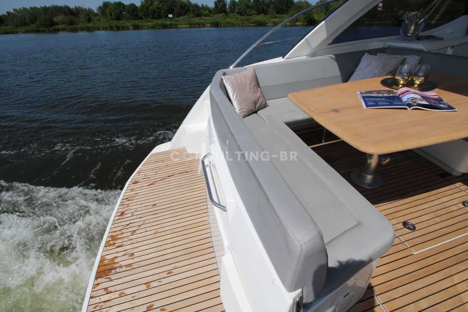 Motorboot Beneteau Gran Tourismo GT 38