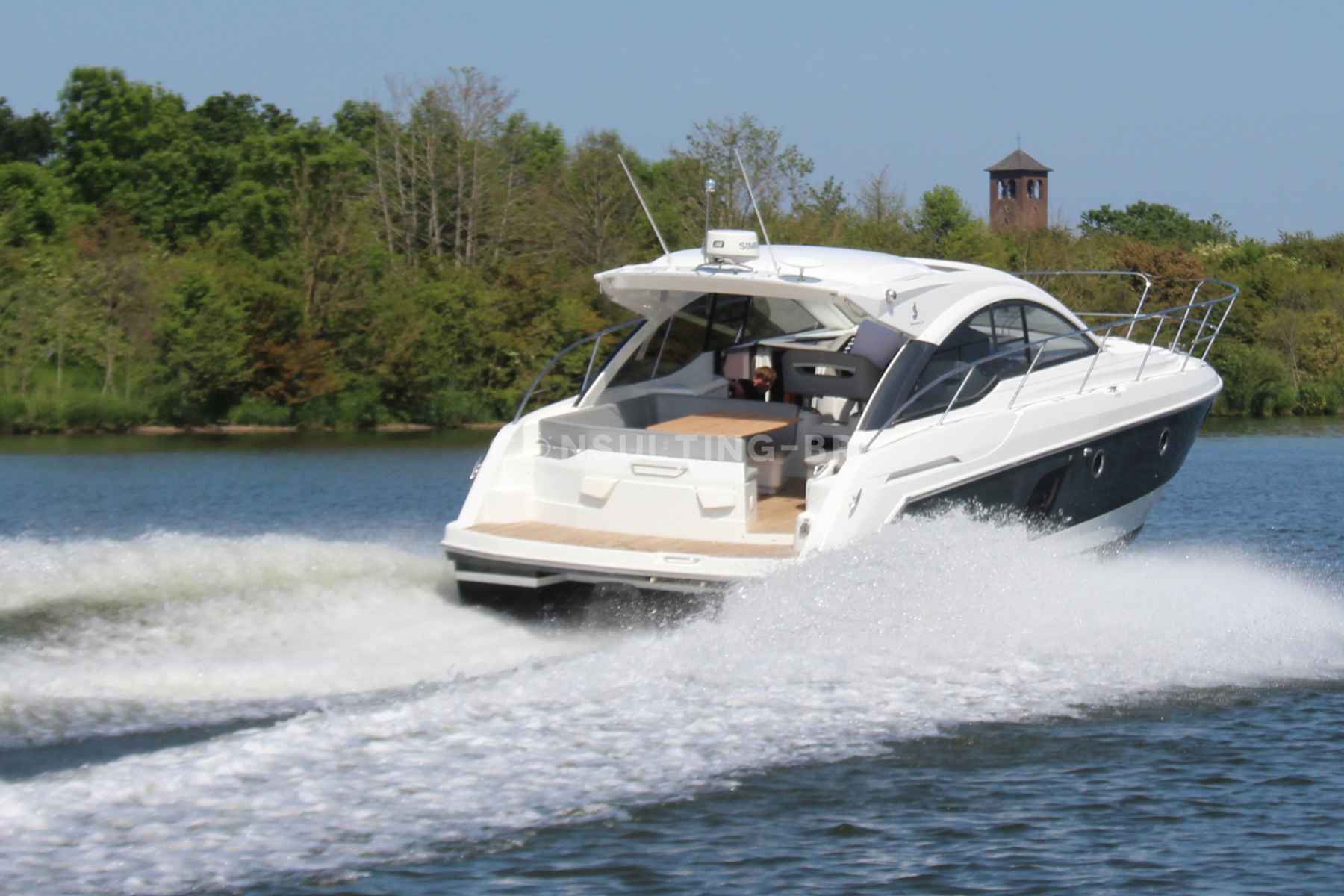 Motorboot Beneteau Gran Tourismo GT 38