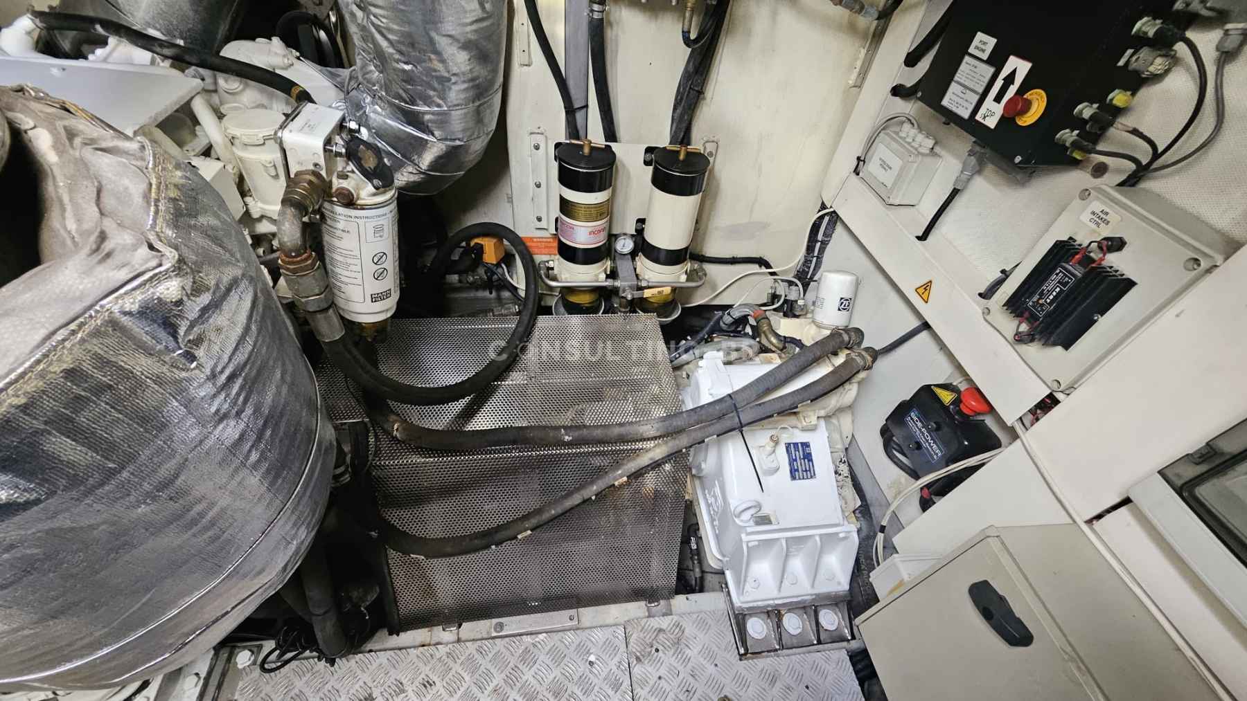 Motorboot Azimut 68 S