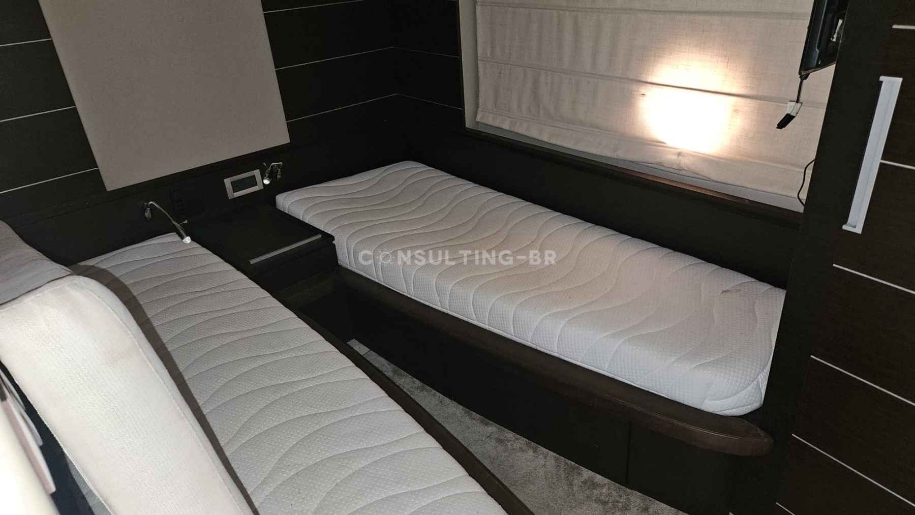 Motorboot Azimut 68 S