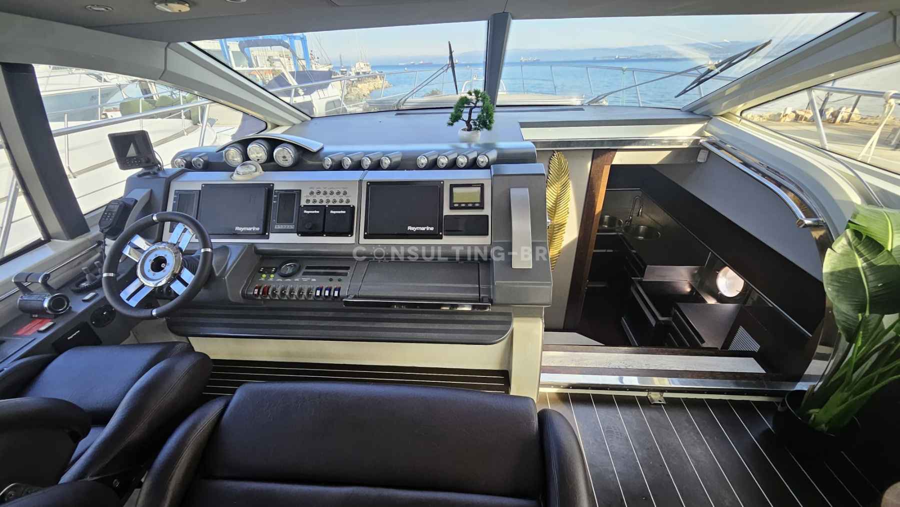 Motorboot Azimut 68 S