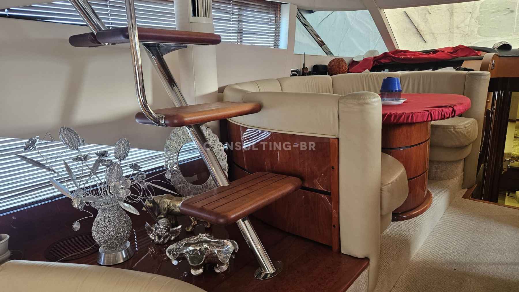 Motorboot Fairline Squadron 58