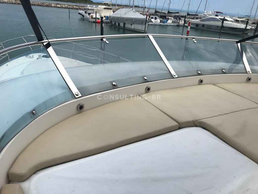 Motorboot Fairline Squadron 58