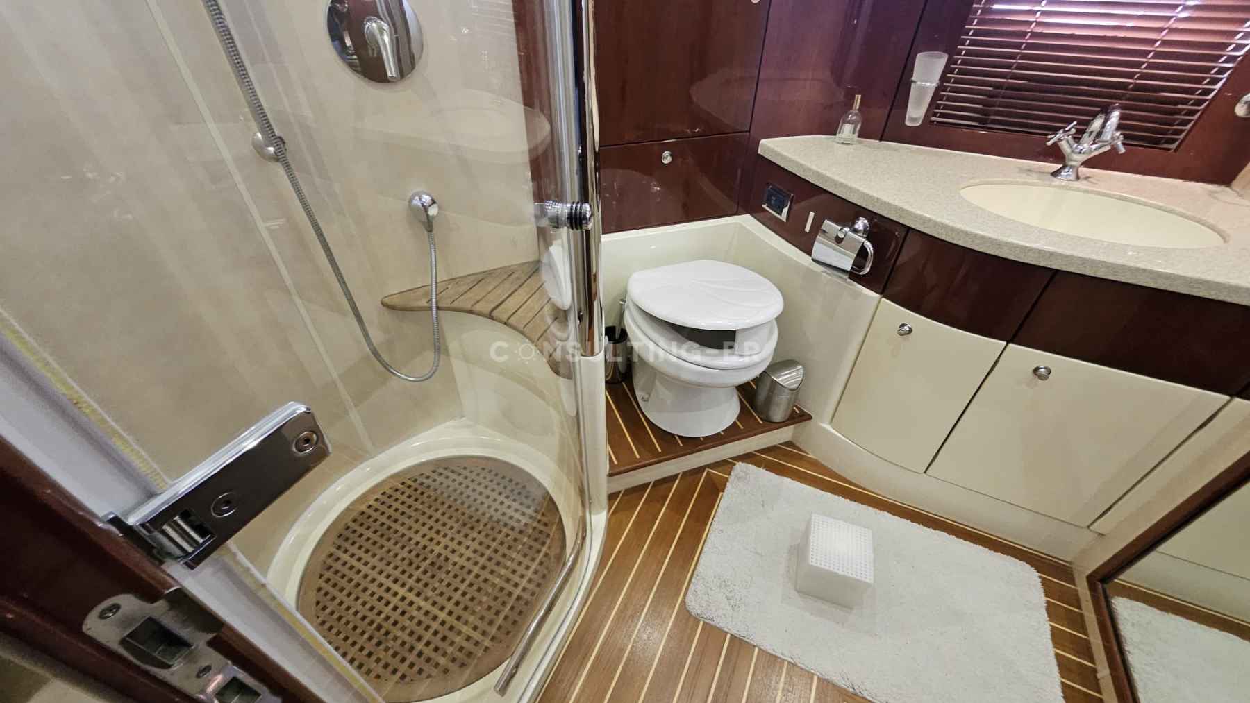 Motorboot Fairline Squadron 58
